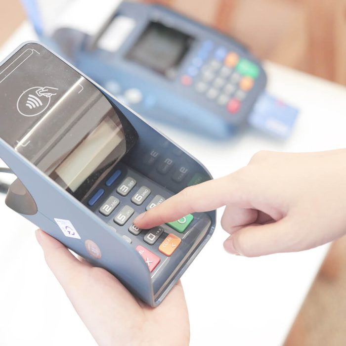Thanh toán dễ dàng, tiện lợi hơn với máy quẹt thẻ mới nhà GUO